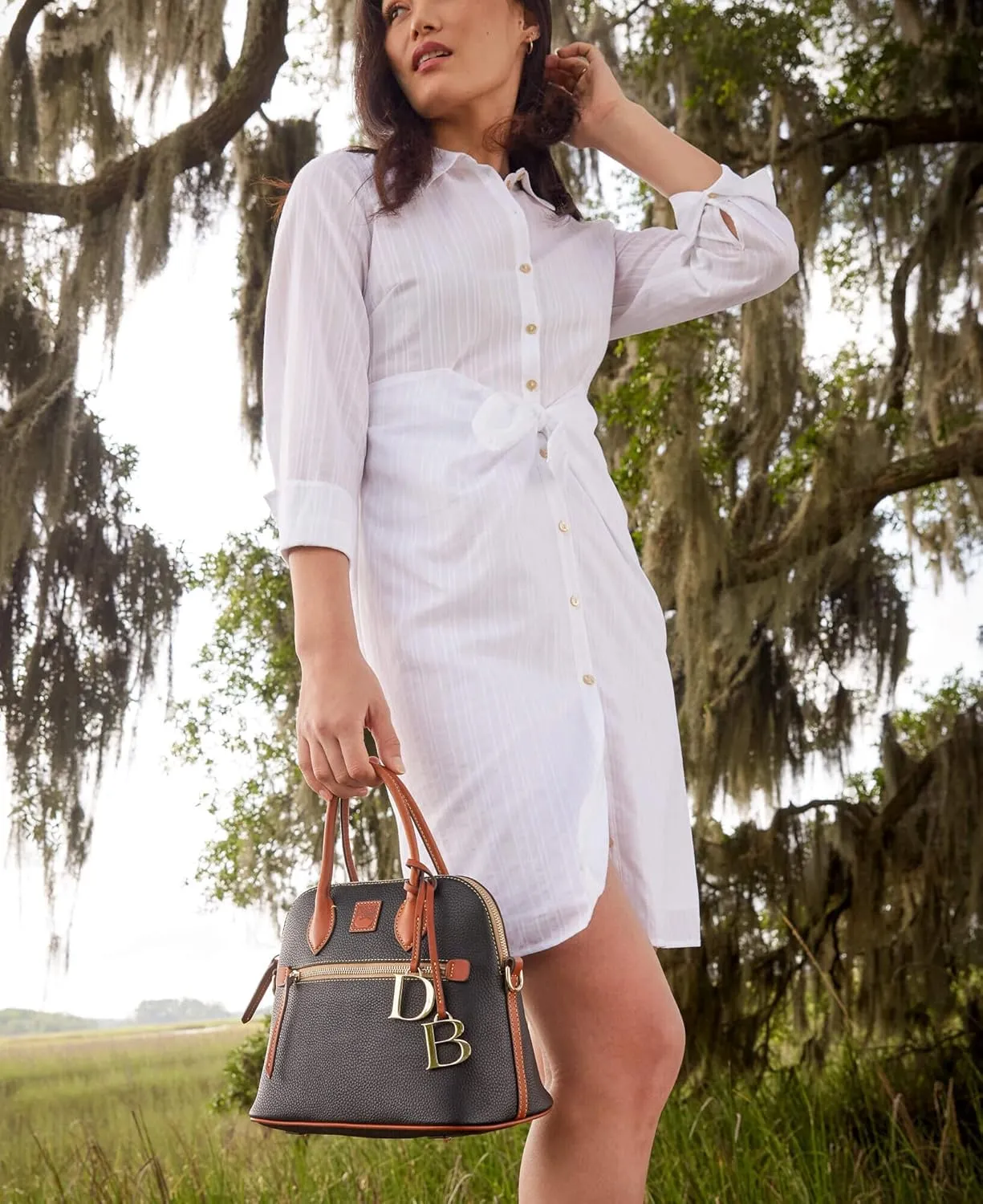 Dooney & Bourke Women's Domed Satchel in Pebble Grain Leather, Large Handbag with Adjustable & Detachable Shoulder Strap