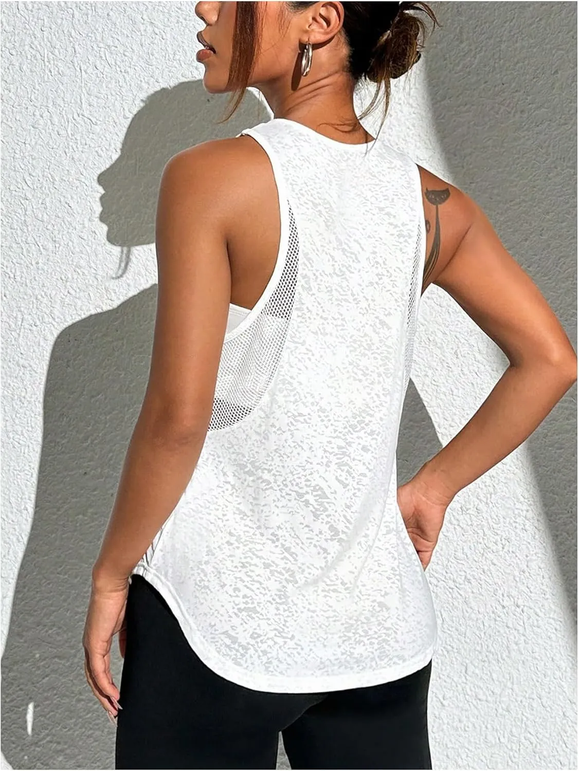 OYOANGLE Women's Mesh Workout Tank Top Athletic Running Sleeveless Shirts Yoga Gym Tops