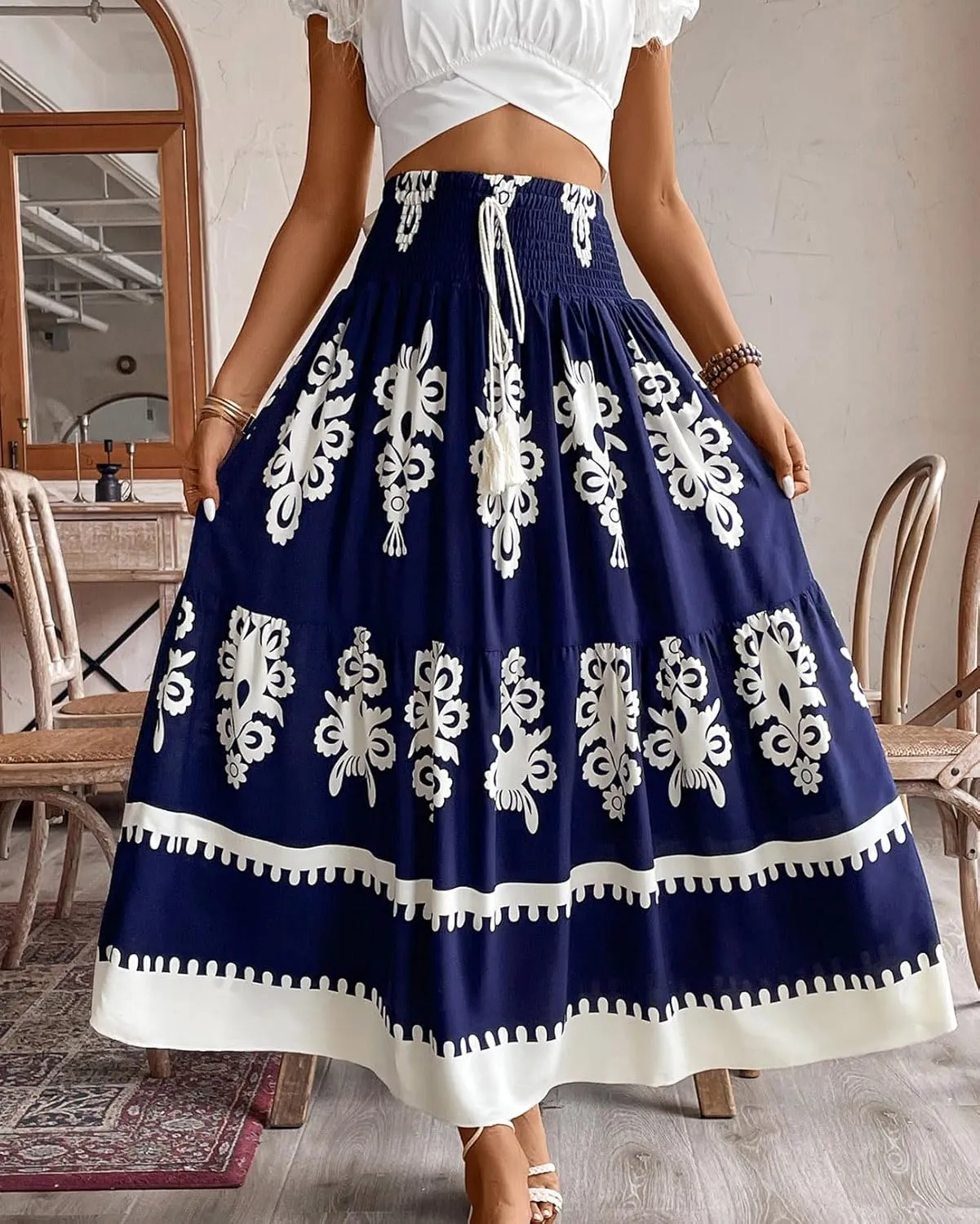 utcoco Women's 2025 Summer Beach Floral Print Maxi Skirts Elastic High Waist A Line Pleated Boho Flowy Long Skirt