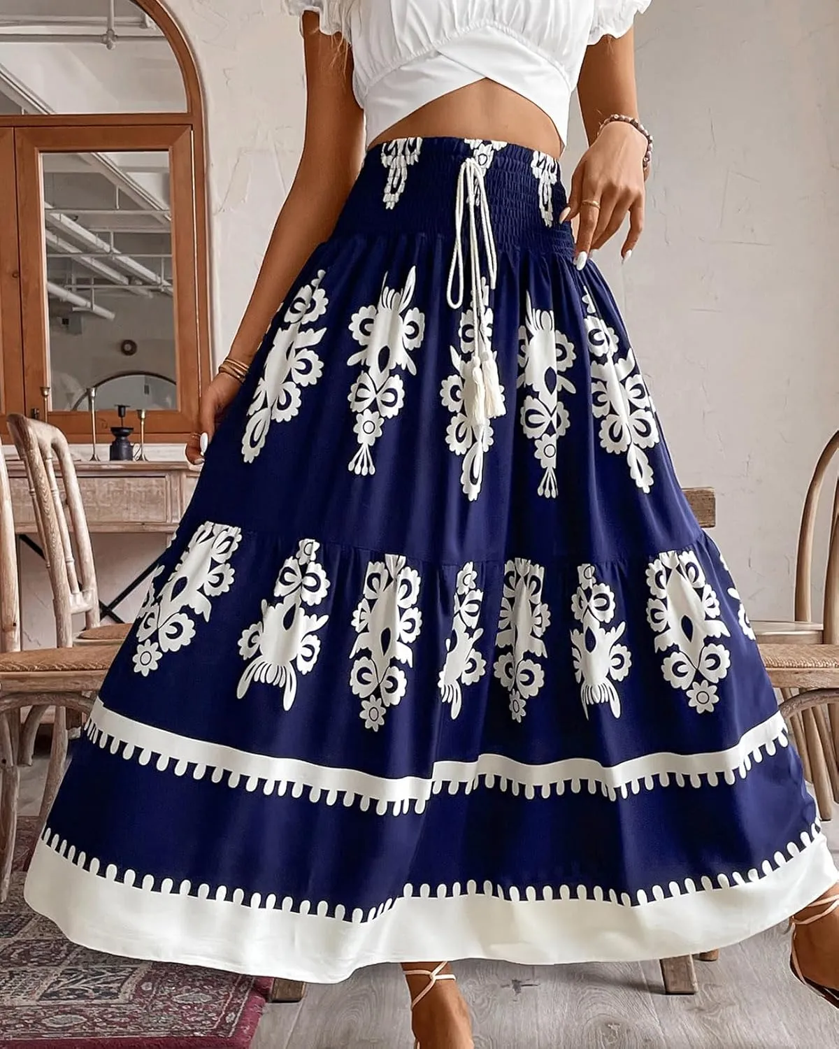 utcoco Women's 2025 Summer Beach Floral Print Maxi Skirts Elastic High Waist A Line Pleated Boho Flowy Long Skirt